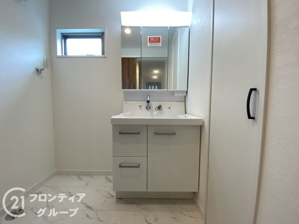 四條畷市南野１丁目　新築一戸建て