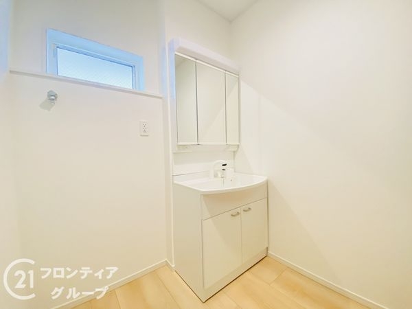 四條畷市南野６丁目　新築一戸建て　第３　１１号棟