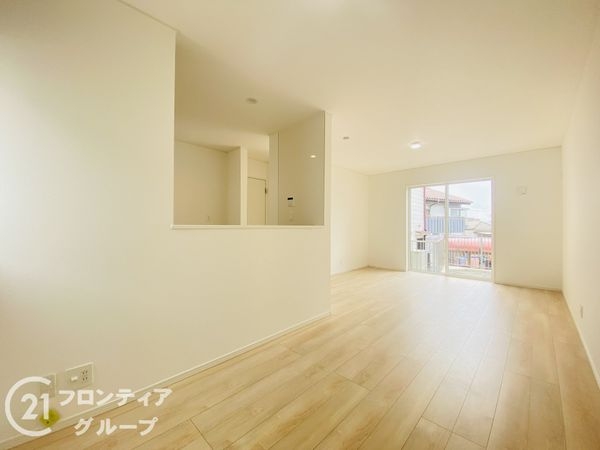 四條畷市南野６丁目　新築一戸建て　第３　１１号棟