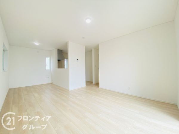 四條畷市南野６丁目　新築一戸建て　第３　１１号棟