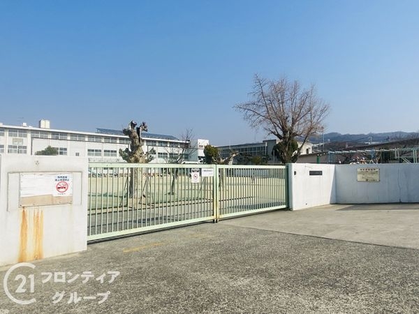 四條畷市南野6丁目 新築一戸建て 第3 10号棟(四條畷市立四條畷小学校)