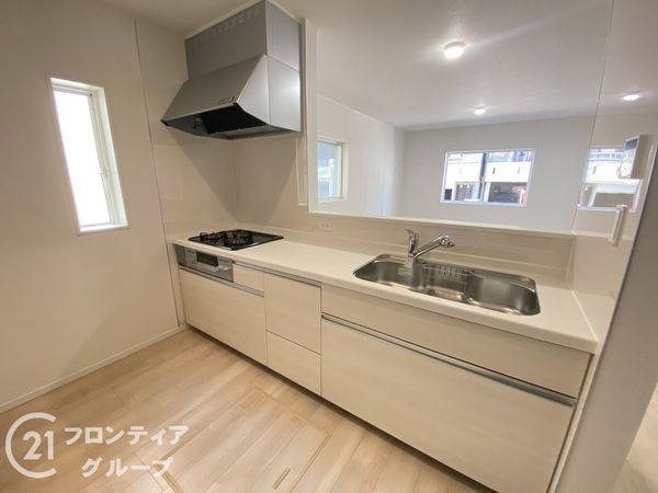 四條畷市南野６丁目　新築一戸建て　第３　５号棟