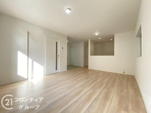 四條畷市南野６丁目　新築一戸建て　第３　５号棟