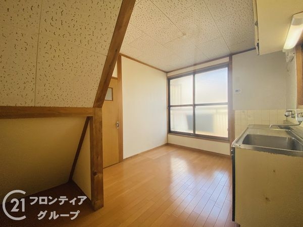 守口市滝井元町１丁目の中古一戸建て