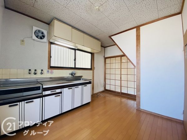 守口市滝井元町１丁目の中古一戸建て