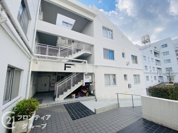 忍ケ丘クレセントヴィラＦ棟　中古マンション