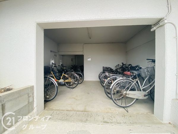 忍ケ丘クレセントヴィラＦ棟　中古マンション