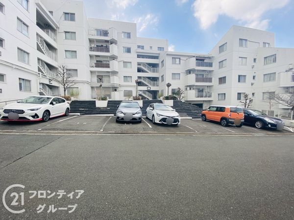忍ケ丘クレセントヴィラＦ棟　中古マンション