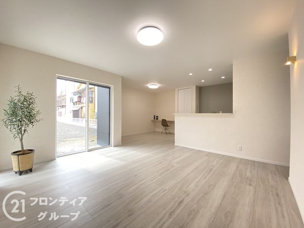 四條畷市美田町　新築一戸建て　１４号地