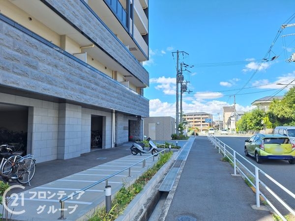 プレサンスロジェ四條畷忍ケ丘ザ・テラス　中古マンション