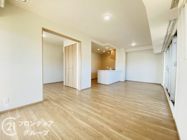 プレサンスロジェ四條畷忍ケ丘ザ・テラス　中古マンション