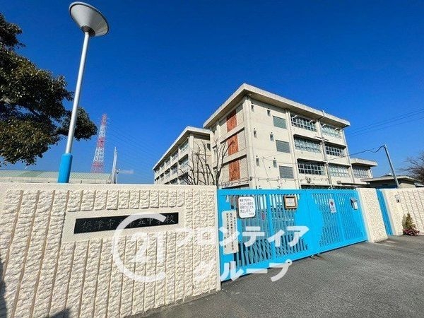 摂津市鳥飼新町2丁目の中古一戸建て(摂津市立第五中学校)