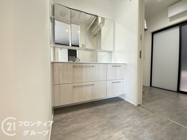 門真市小路町の中古一戸建て