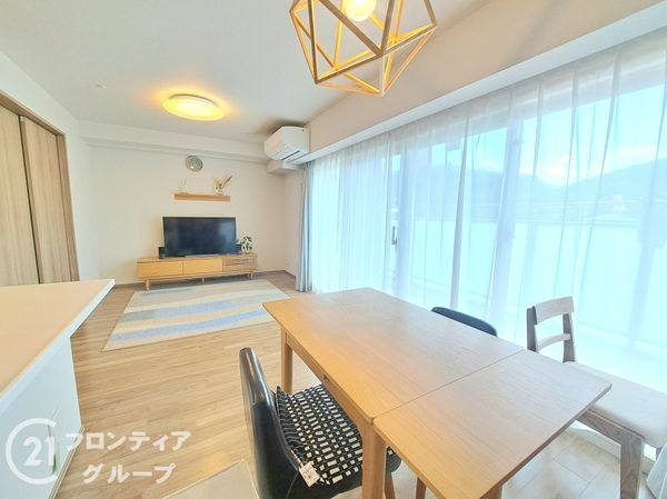 プレサンスロジェ四條畷忍ヶ丘ザ・テラス　中古マンション