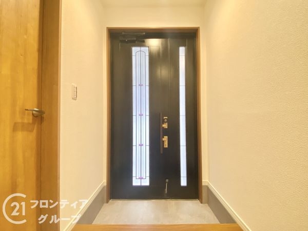 大阪市鶴見区鶴見1丁目の中古一戸建て(玄関)