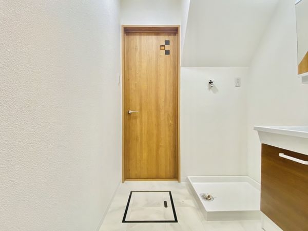 大阪市鶴見区鶴見1丁目の中古一戸建て(洗面台・洗面所)