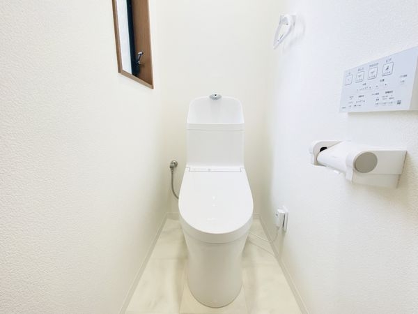 大阪市鶴見区鶴見1丁目の中古一戸建て(トイレ)