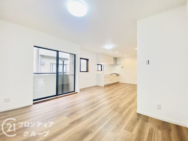 大阪市鶴見区鶴見1丁目の中古一戸建て(リビング)