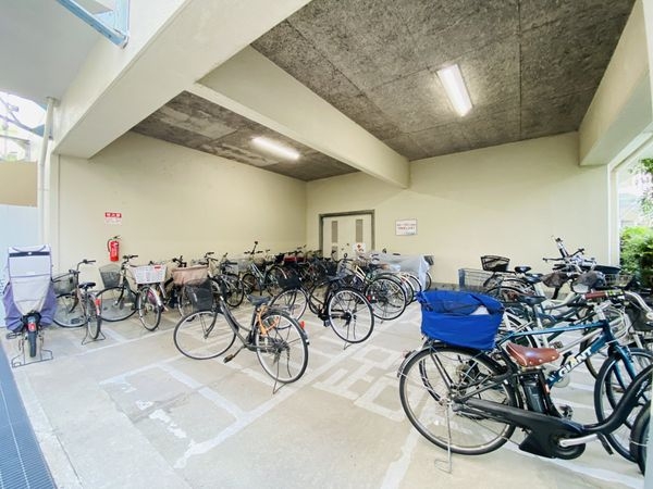 クローバーハイツ森小路２号棟　中古マンション