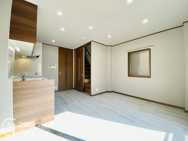 大阪市東淀川区井高野３丁目の中古一戸建て