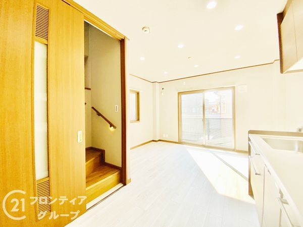 大阪市東淀川区井高野３丁目　中古一戸建て