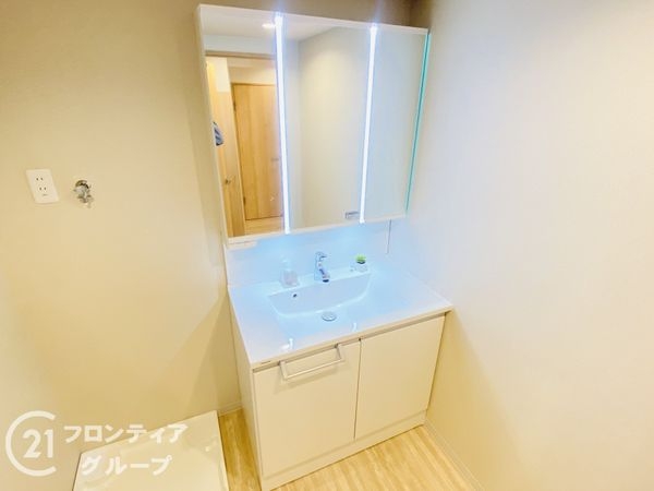 エバーグリーン淀川2号館 中古マンション(洗面台・洗面所)