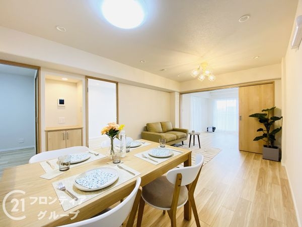 エバーグリーン淀川2号館 中古マンション(リビング)