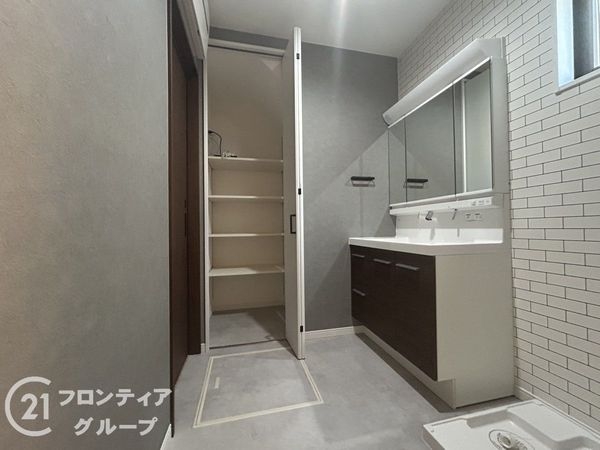 天理市勾田町　新築一戸建て　５号地