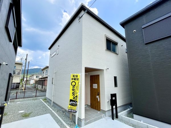 天理市勾田町　新築一戸建て　１３号地