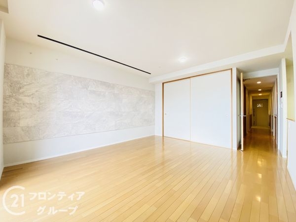 タイムズ・ピース・スクエア・ファーストゲートシティ　中古マ…