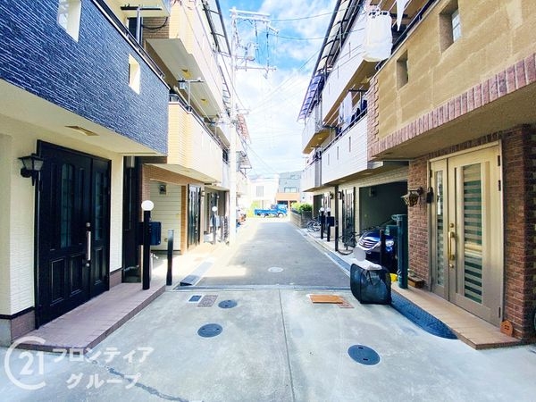 大阪市城東区野江4丁目の中古一戸建て(前面道路含む現地写真)