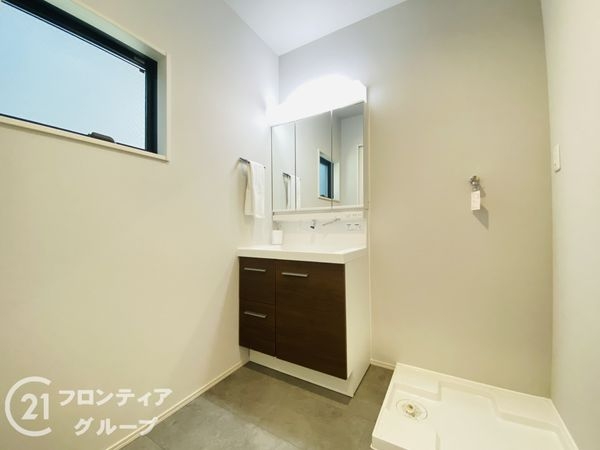 大阪市東淀川区大道南１丁目　新築一戸建て