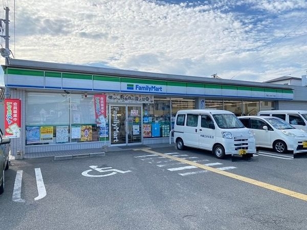 門真市千石東町の中古一戸建て(ファミリーマート門真三ツ島六丁目店)