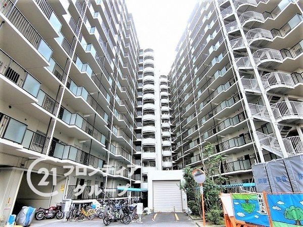 コスモシティ森林公園2番館　中古マンション