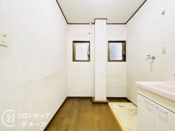 大東市新田本町の中古一戸建て