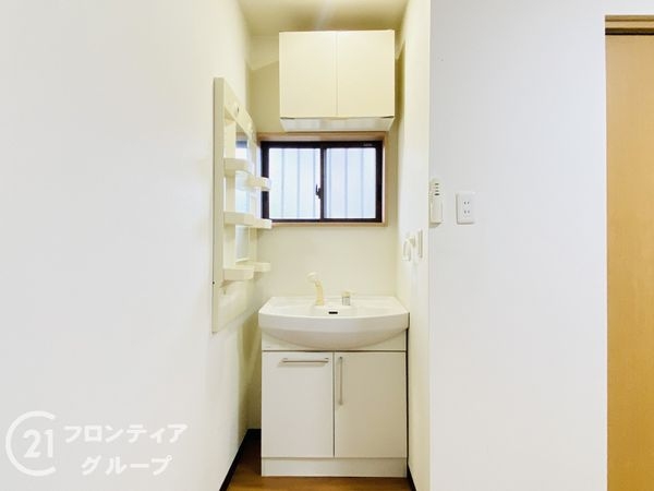 大東市三箇６丁目の中古一戸建て