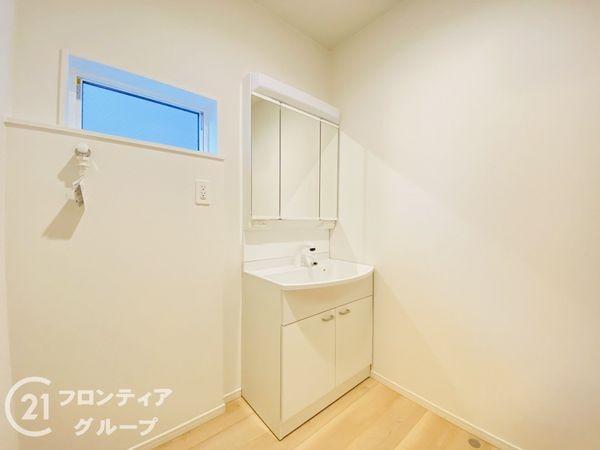 四條畷市南野6丁目の中古一戸建て(洗面台・洗面所)