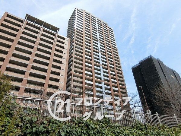 ロイヤルアークグランデールタワー　中古マンション