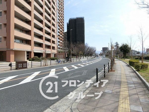 ロイヤルアークグランデールタワー　中古マンション