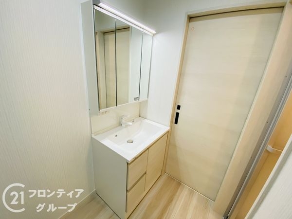 大東市寺川2丁目 新築一戸建て(洗面台・洗面所)