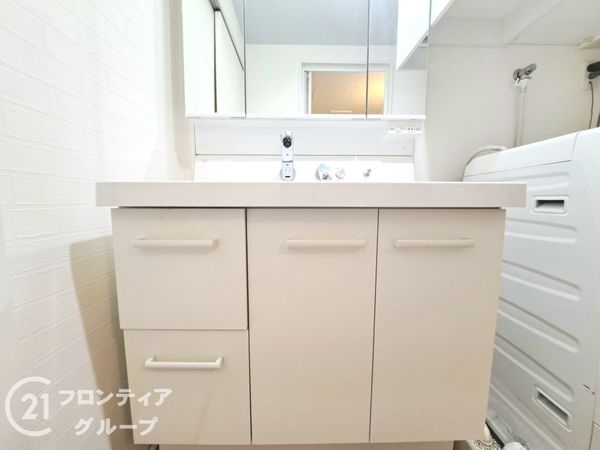 ファミール・パーク鶴見中古マンション(洗面台・洗面所)