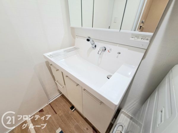 ファミール・パーク鶴見中古マンション(洗面台・洗面所)
