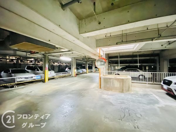 ファミール・パーク鶴見中古マンション(駐車場)