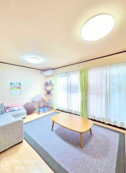 門真市三ツ島6丁目の中古一戸建て(リビング)