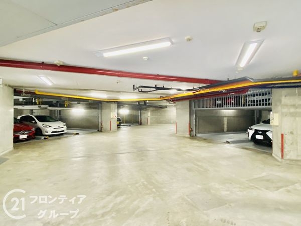 朝日プラザアルティマタワーズ 中古マンション(駐車場)