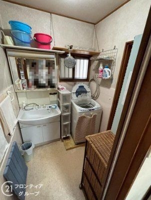 門真市千石東町の中古一戸建て(洗面台・洗面所)