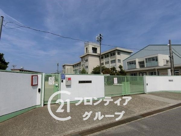 寝屋川市点野５丁目の中古一戸建て(寝屋川市立第八中学校)