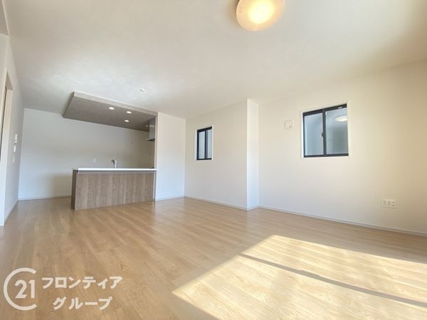 四條畷市二丁通町　新築一戸建て　１期　２号棟