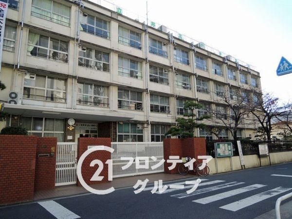 大阪市東淀川区井高野４丁目の中古一戸建て(大阪市立井高野中学校)