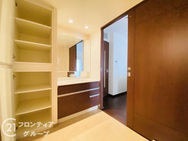 ローレルスクエア住道サンタワー　中古マンション